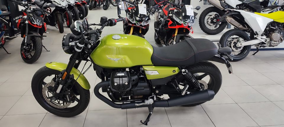 MOTO GUZZI V7 4