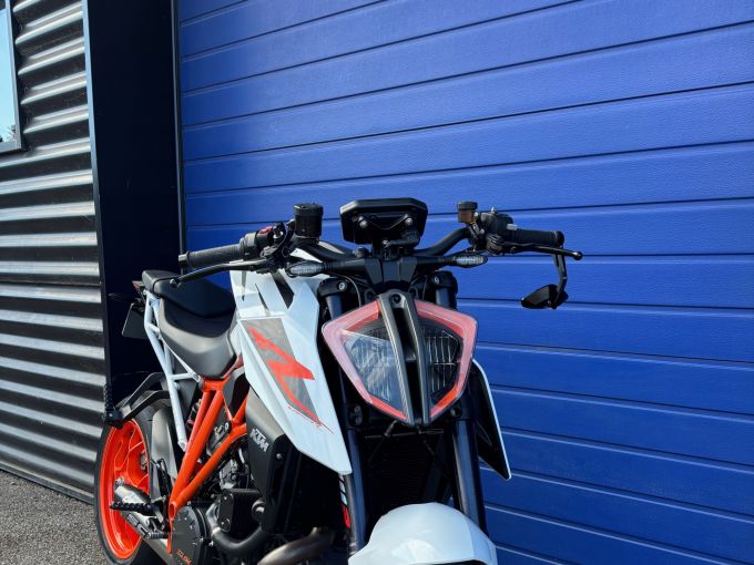 KTM 1290 SUPER DUKE R 4