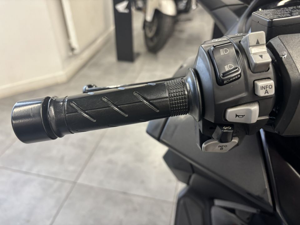 HONDA NSS FORZA 125 4