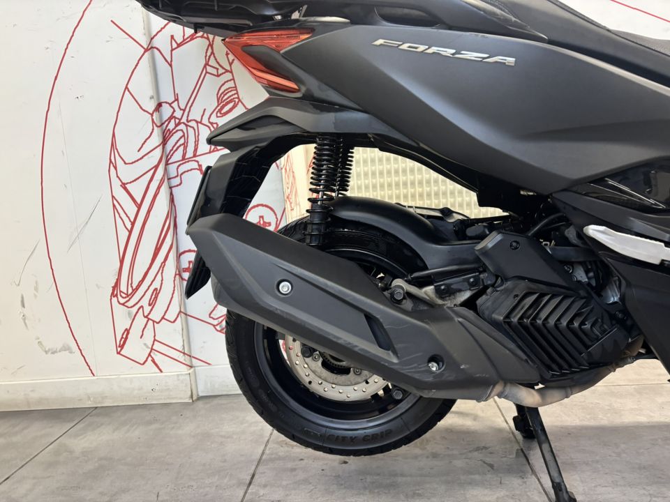 HONDA NSS FORZA 125 4