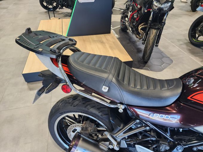 KAWASAKI Z900RS 4