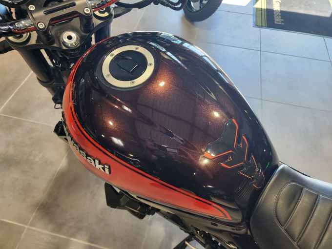 KAWASAKI Z900RS 4