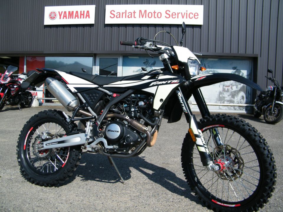 FANTIC XEF 125 PERFORMANCE 4