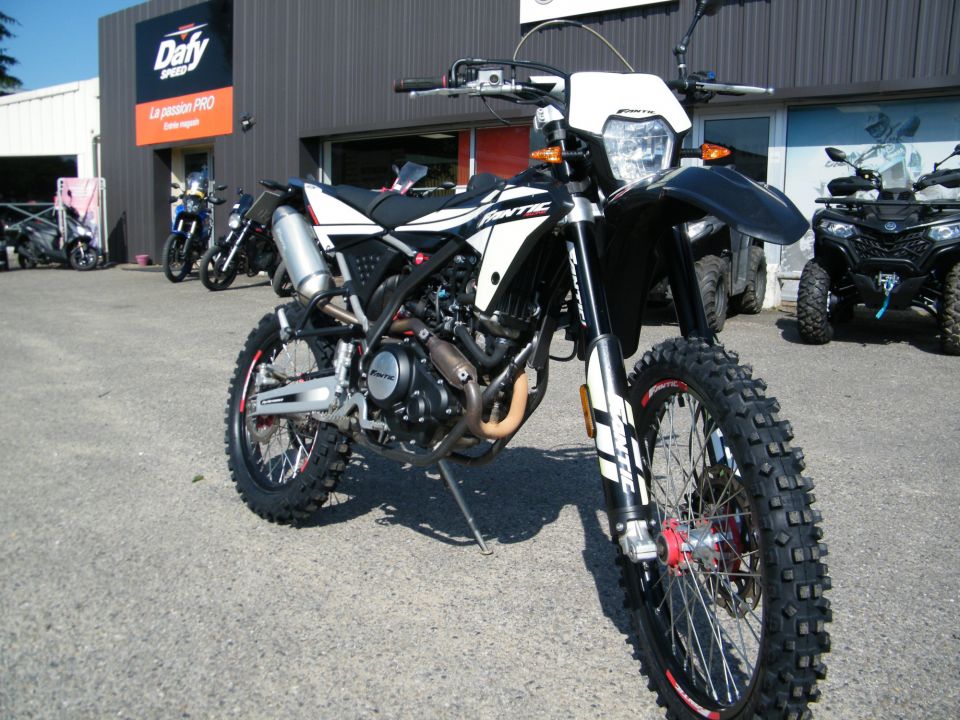 FANTIC XEF 125 PERFORMANCE 4