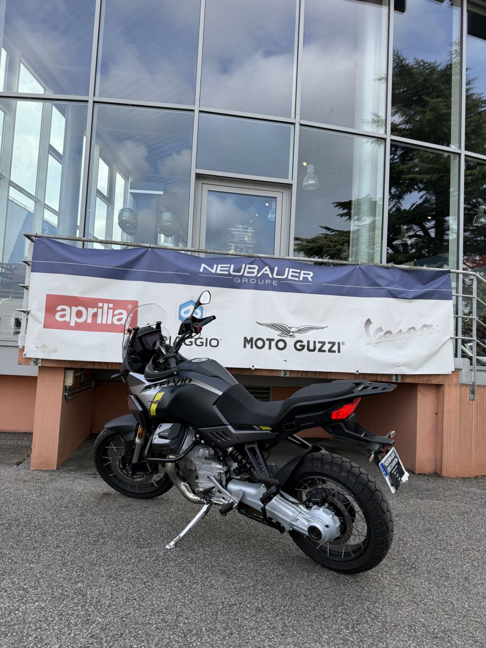 MOTO GUZZI STELVIO 4