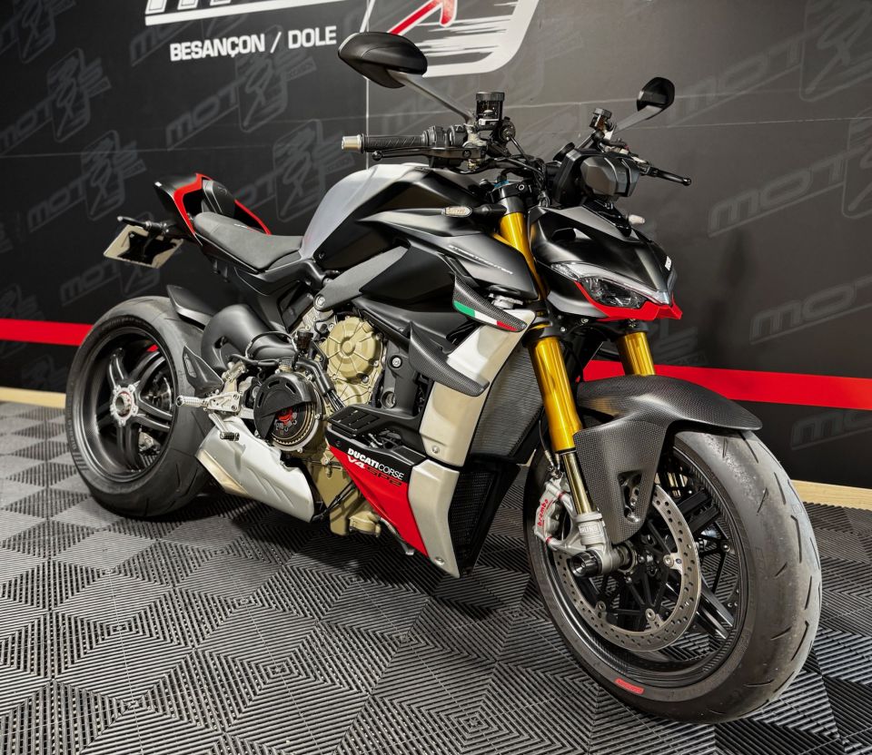DUCATI STREETFIGHTER V4 SP2 4