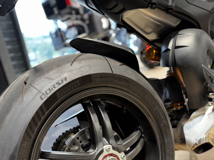 DUCATI STREETFIGHTER V4 SP2 4