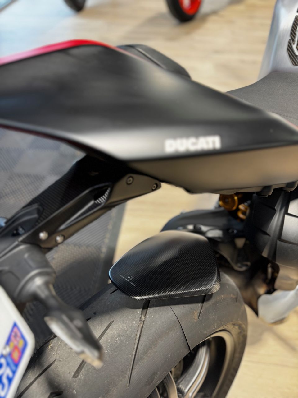 DUCATI STREETFIGHTER V4 SP2 4