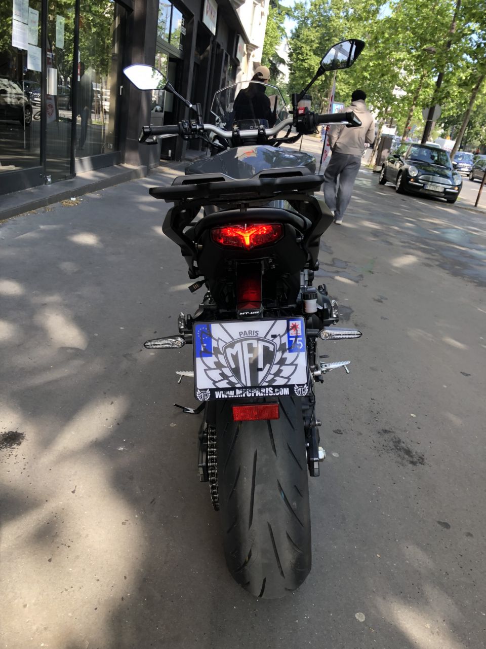 YAMAHA MT-09 4