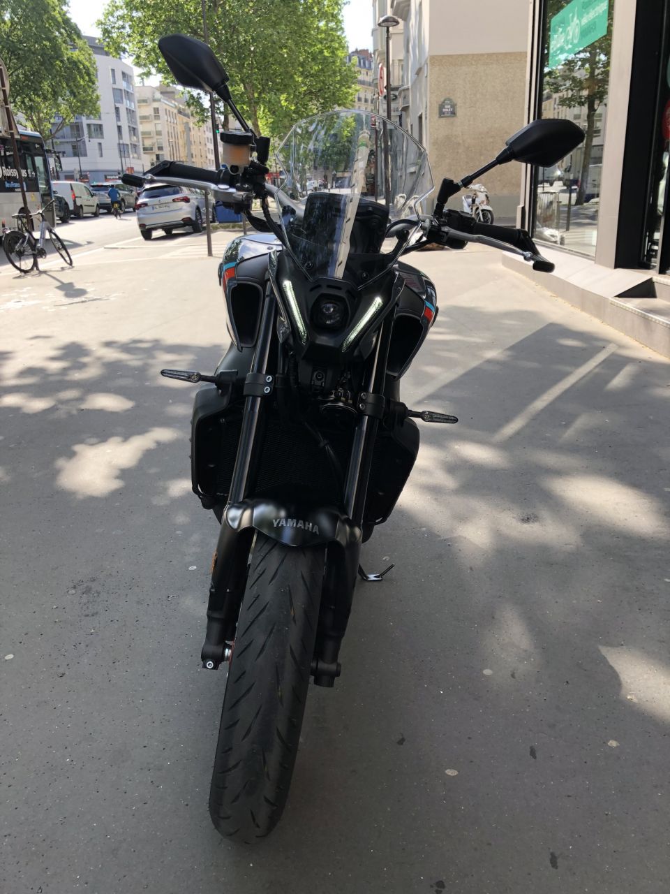 YAMAHA MT-09 4