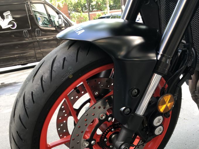 YAMAHA MT-09 4