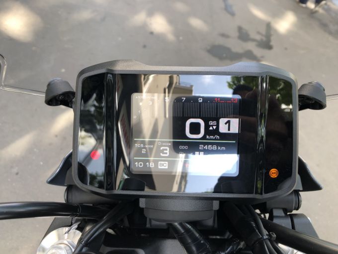 YAMAHA MT-09 4