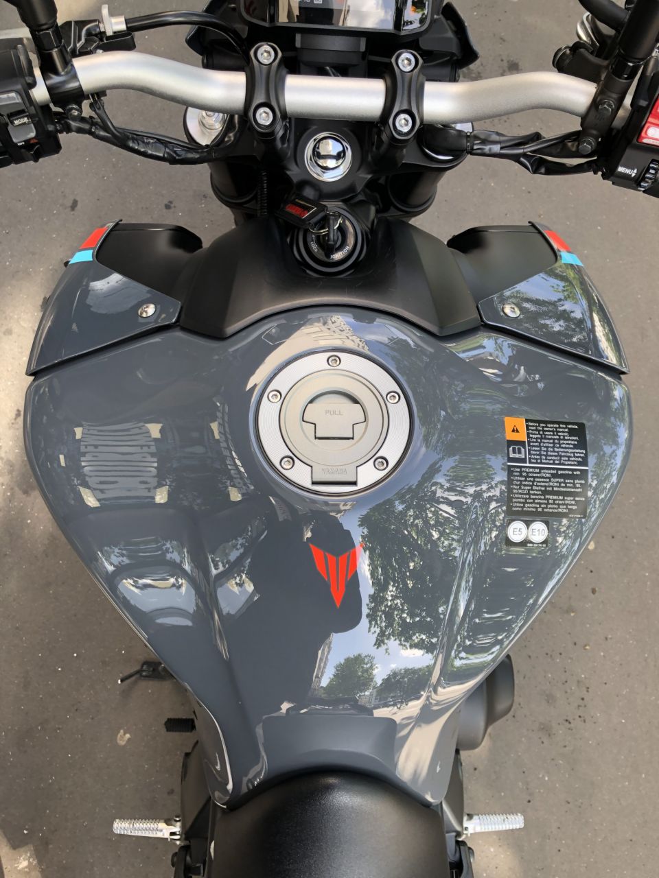 YAMAHA MT-09 4