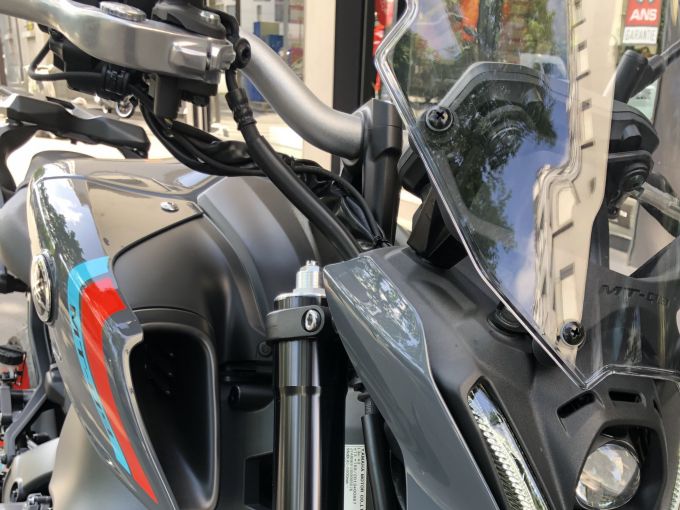 YAMAHA MT-09 4