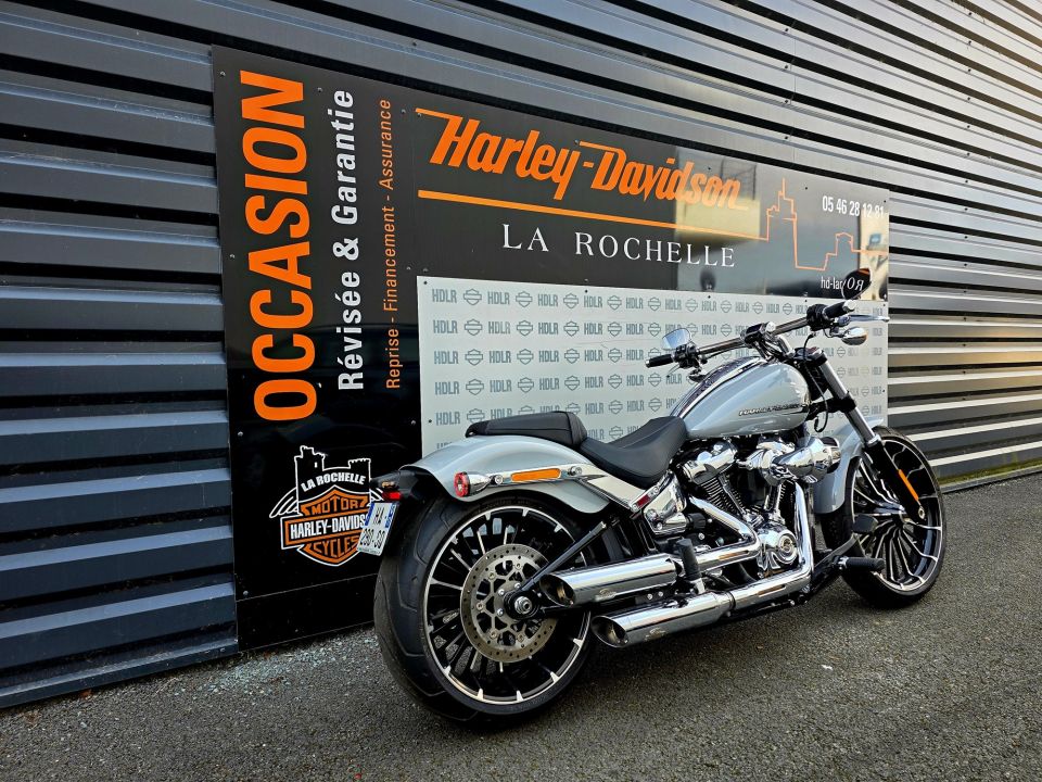 HARLEY-DAVIDSON SOFTAIL BREAKOUT 1923 4