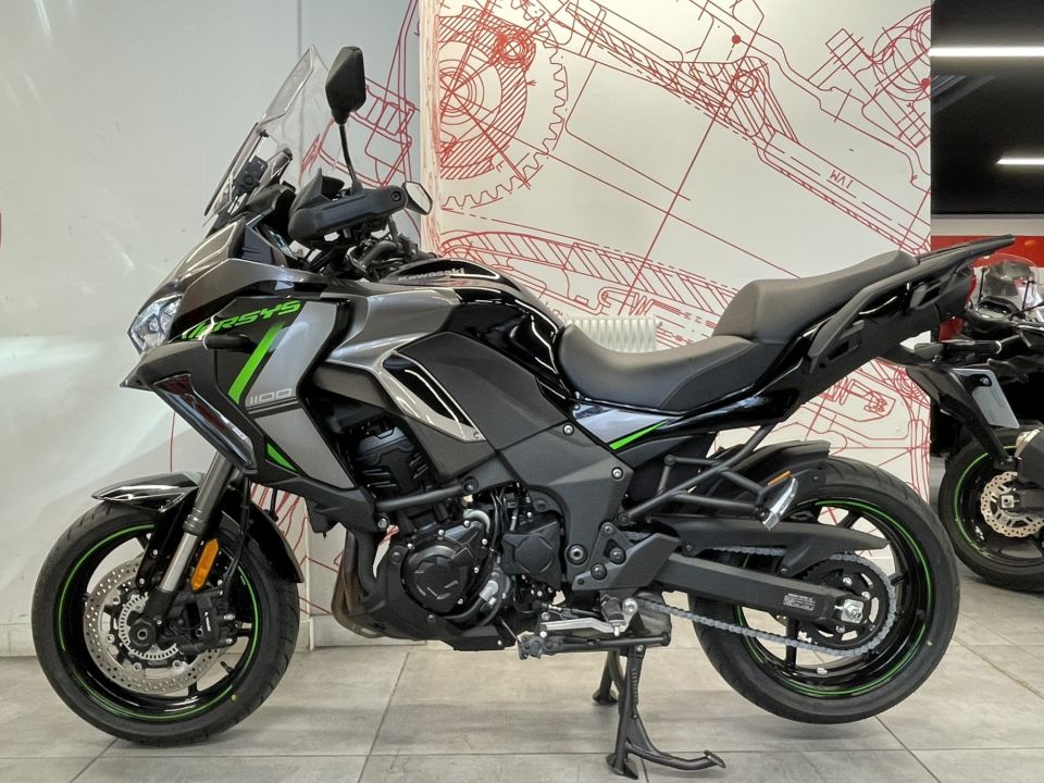 KAWASAKI VERSYS 1100 SE 4