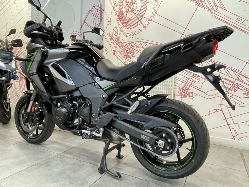 KAWASAKI VERSYS 1100 SE 4