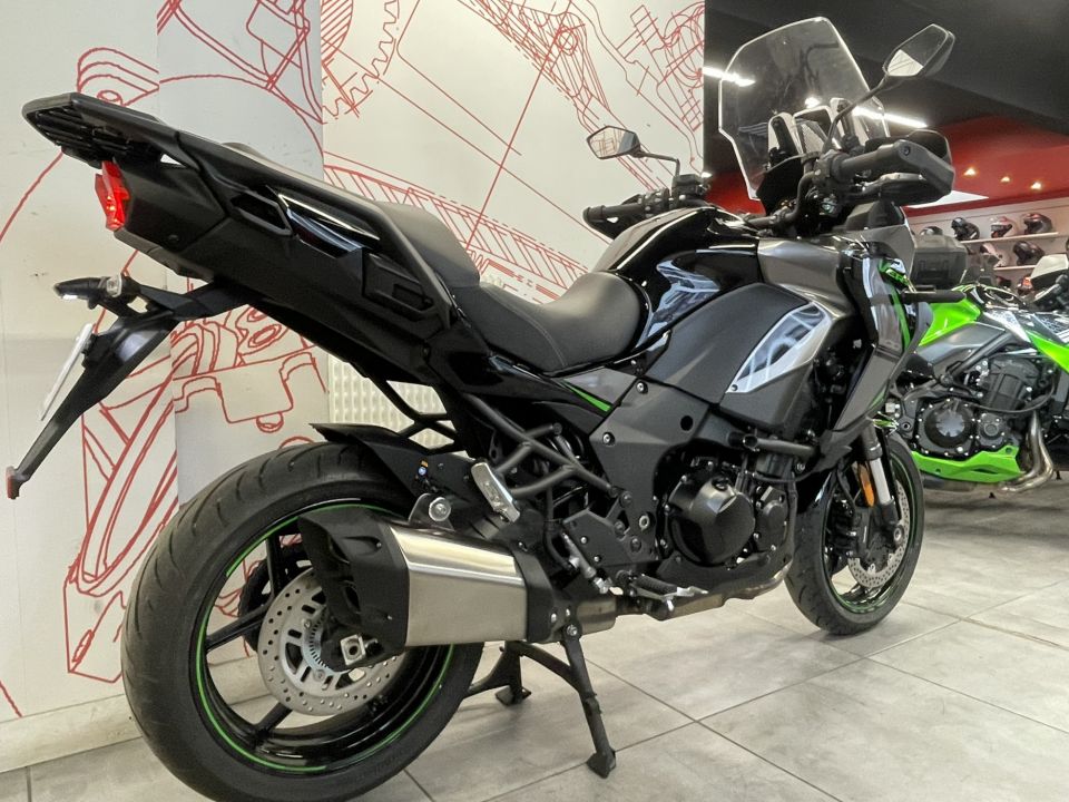 KAWASAKI VERSYS 1100 SE 4