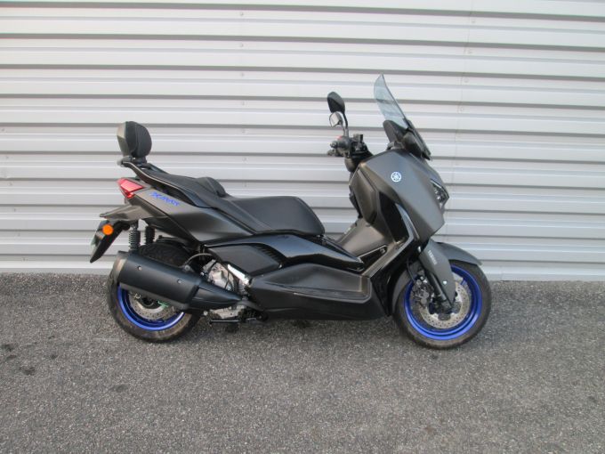 YAMAHA XMAX 300 4