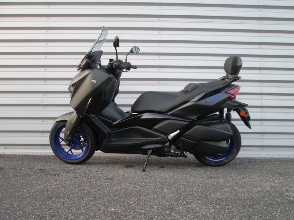 YAMAHA XMAX 300 4