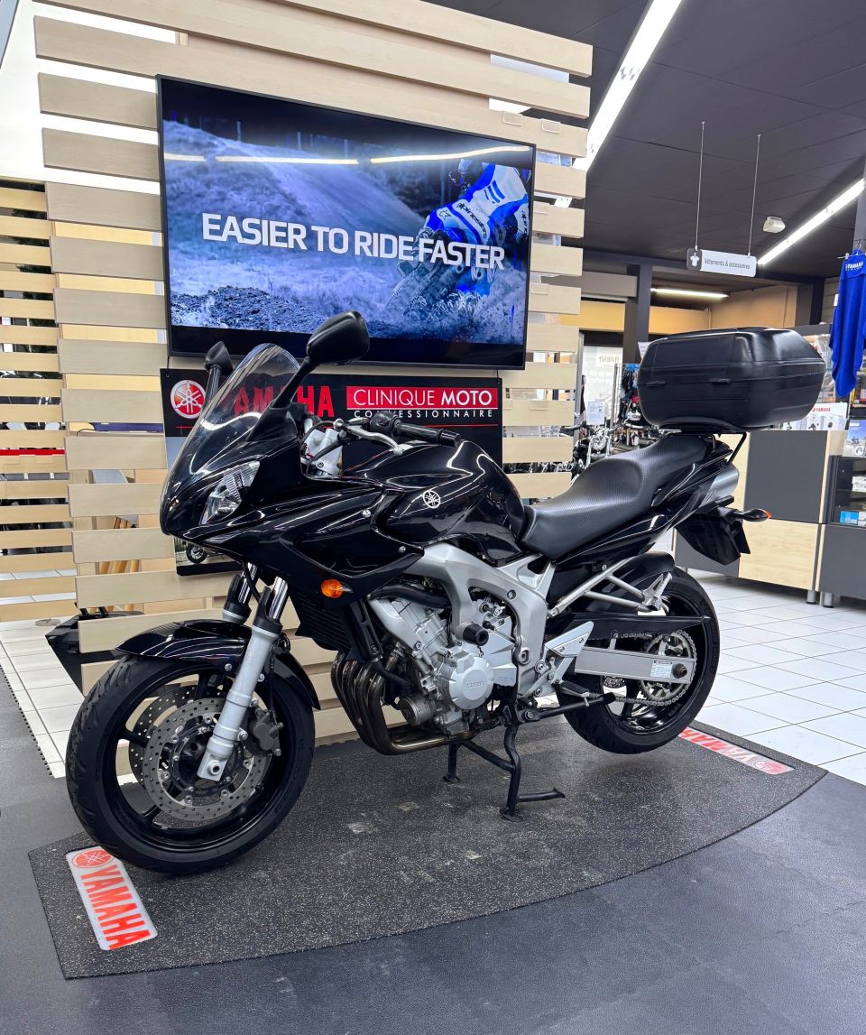 YAMAHA FZ6 (98CV) 4