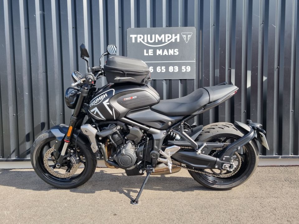 TRIUMPH TRIDENT 660 4