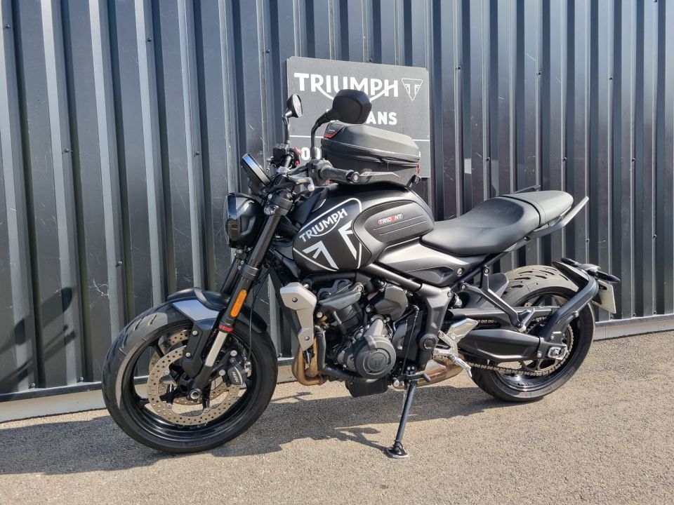 TRIUMPH TRIDENT 660 4