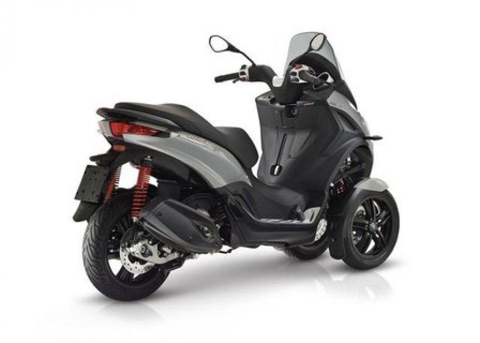 PIAGGIO MP3 300 HPE SPORT ABS ASR 4