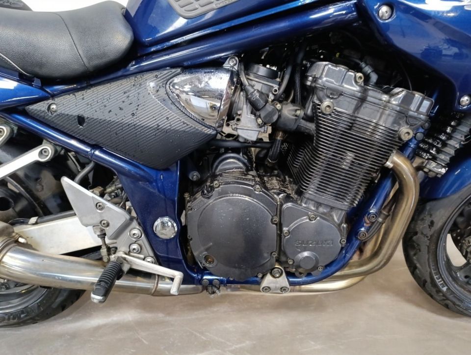 SUZUKI GSF 1200 S BANDIT 4