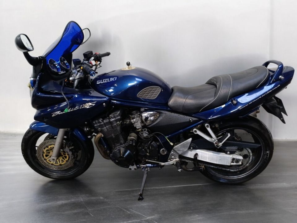 SUZUKI GSF 1200 S BANDIT 4
