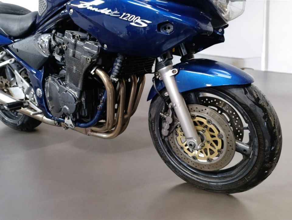 SUZUKI GSF 1200 S BANDIT 4