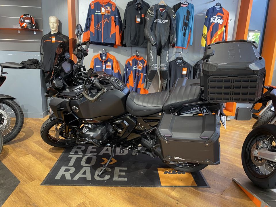 BMW BMW R 1300 GSA 4