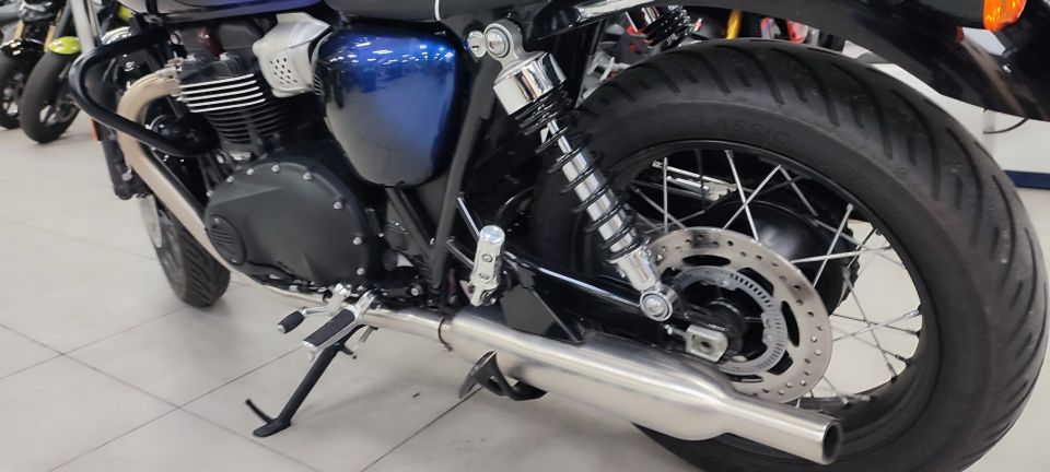 TRIUMPH BONNEVILLE T100 900 4