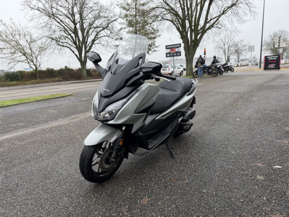 HONDA FORZA 125 ABS 4