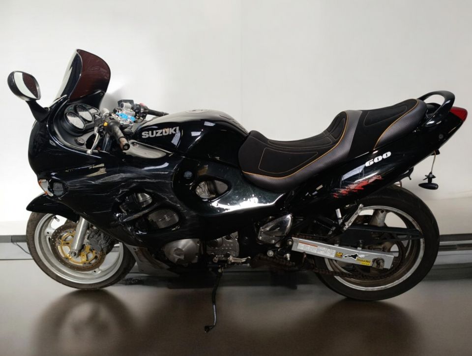 SUZUKI GSX600F 4