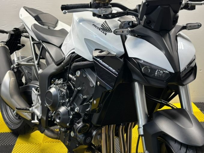 HONDA CB 1000 Hornet 4
