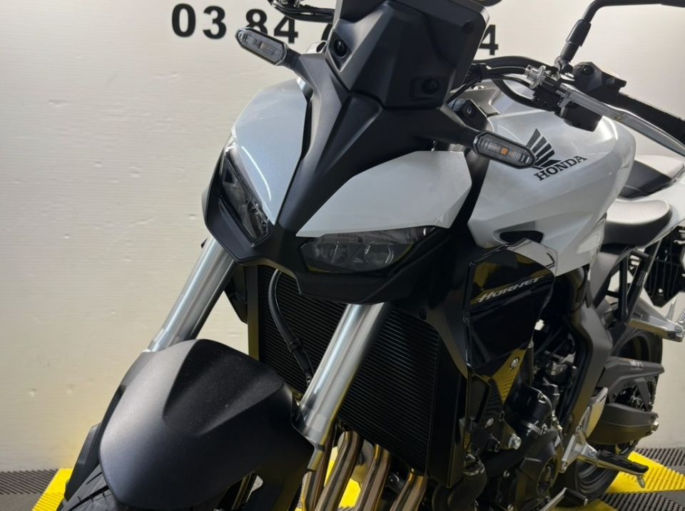 HONDA CB 1000 Hornet 4