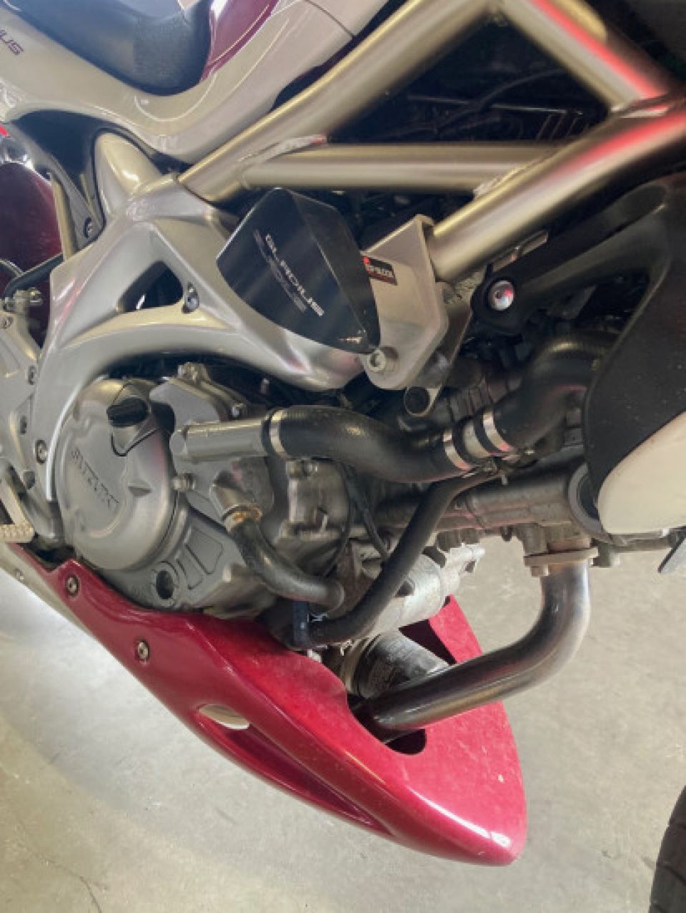 SUZUKI GLADIUS 650 4