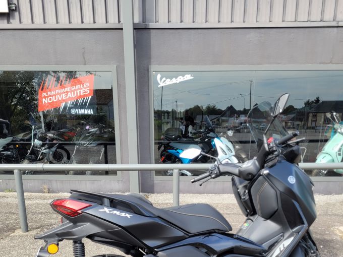YAMAHA XMAX 125 TECH MAX 4