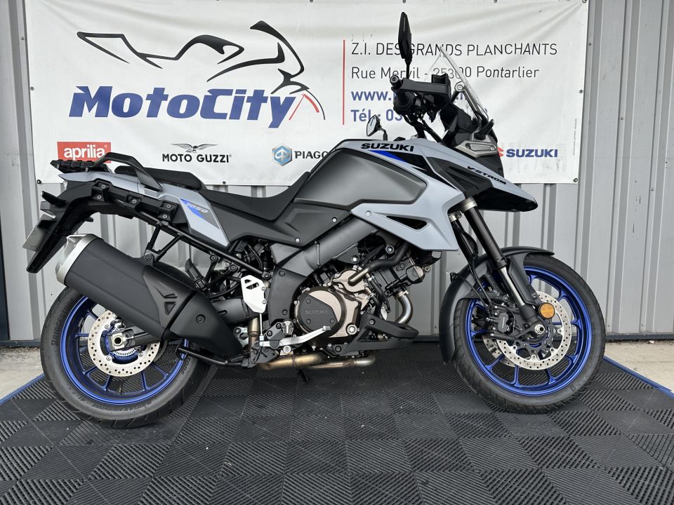 SUZUKI V-STROM 1050SE 4