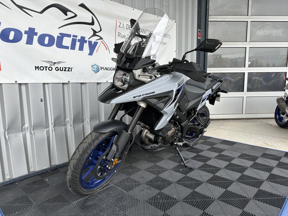SUZUKI V-STROM 1050SE 4