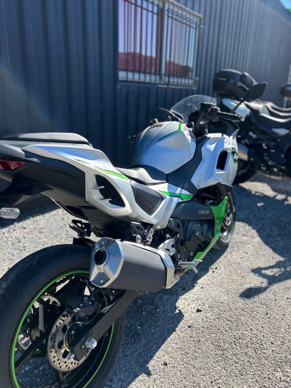 KAWASAKI Ninja 7 Hybrid 4