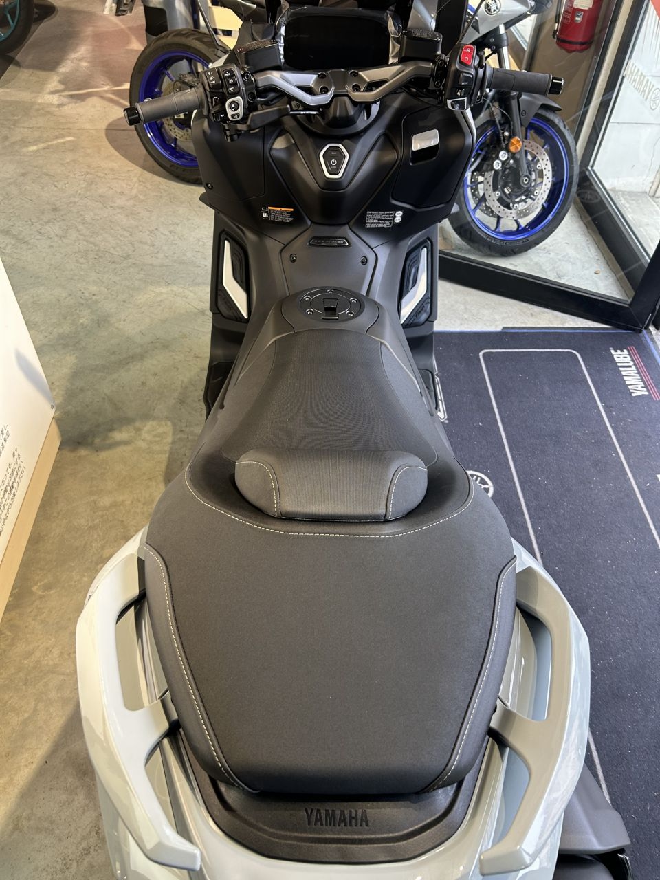 YAMAHA XP T-MAX 560 TECH MAX 4