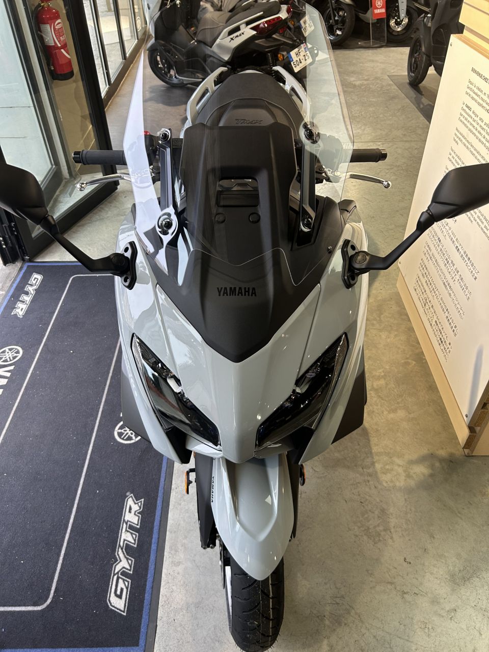 YAMAHA XP T-MAX 560 TECH MAX 4