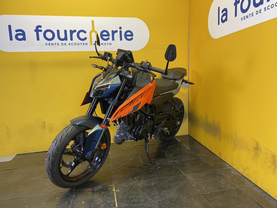 KTM 125 DUKE ABS 4