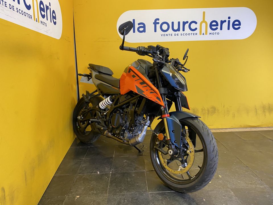KTM 125 DUKE ABS 4
