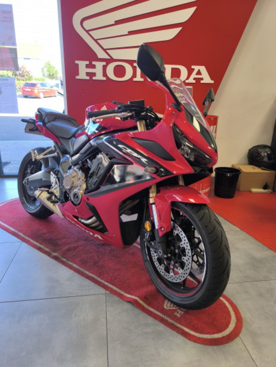 HONDA CBR650R 4