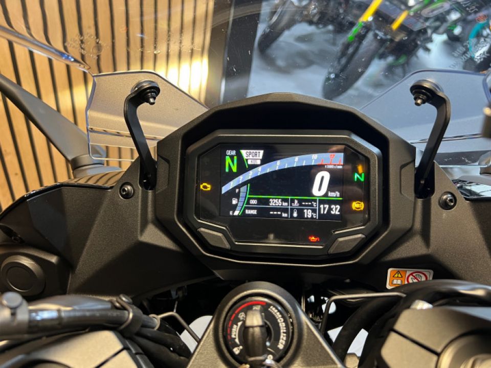 KAWASAKI NINJA 1100 SX 4