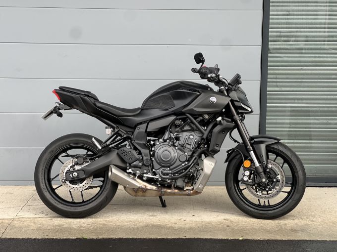YAMAHA MT-07 (47.5CV) 4