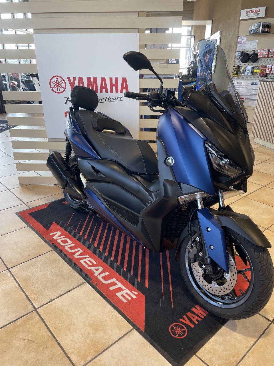 YAMAHA XMAX 300 4